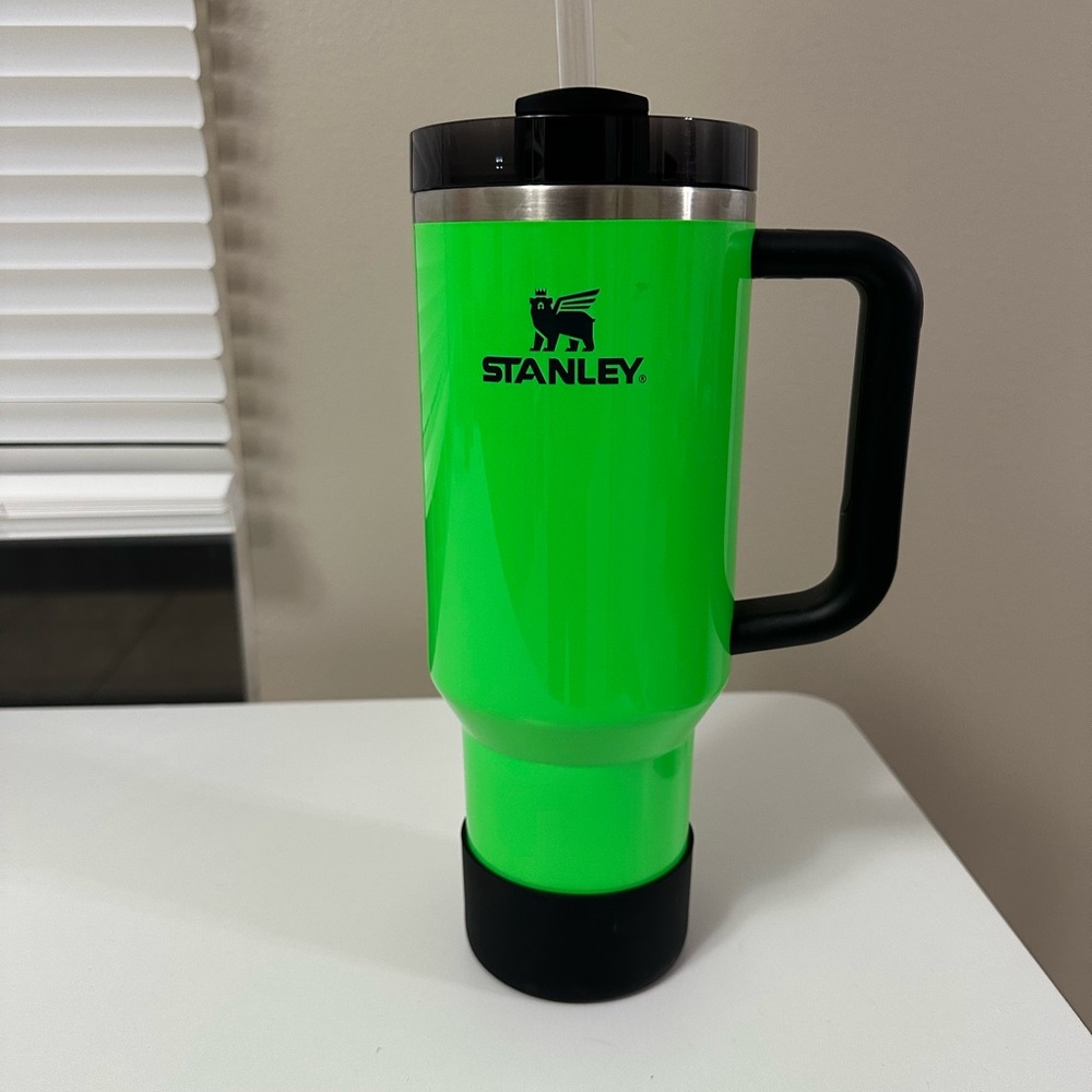 Stanley Neon Green Travel Mug with Black Handle - Used
